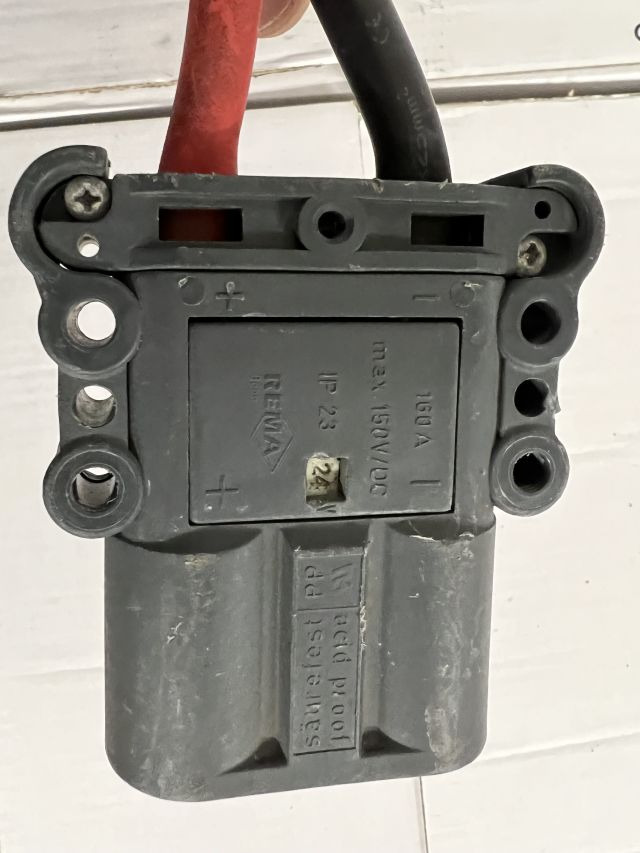 Hawker CC210X | Life Tech 24V49A sn. PBA106082 160A Rema battery connector Life Tech 24V49A sn. PBA106082 160A Rema battery connector - Accumulateur pour Matériel de manutention: photos 5 Hawker CC210X | Life Tech 24V49A sn. PBA106082 160A Rema battery connector Life Tech 24V49A sn. PBA106082 160A Rema battery connector - Accumulateur pour Matériel de manutention: photos 5