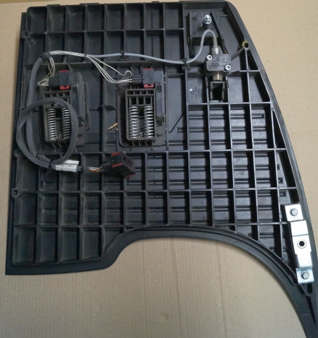 Jungheinrich 51189782 | Vloerplaat Floorplate ETV from Year 2011 Driving pedal 5 Vloerplaat Floorplate ETV from Year 2011 Driving pedal 51443197 Brake pedal 51198398 Kill switch 51188550 kabel 51178968 - Frame/ Châssis pour Matériel de manutention: photos 2 Jungheinrich 51189782 | Vloerplaat Floorplate ETV from Year 2011 Driving pedal 5 Vloerplaat Floorplate ETV from Year 2011 Driving pedal 51443197 Brake pedal 51198398 Kill switch 51188550 kabel 51178968 - Frame/ Châssis pour Matériel de manutention: photos 2