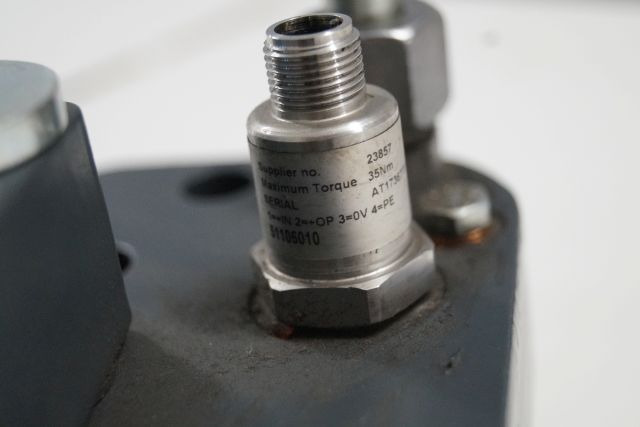 Jungheinrich 51193016 | Hydraulic Clamb from EKS312 year 2014 loading sensor 511 Hydraulic Clamb from EKS312 year 2014 loading sensor 51106010 - Hydraulique pour Matériel de manutention: photos 2 Jungheinrich 51193016 | Hydraulic Clamb from EKS312 year 2014 loading sensor 511 Hydraulic Clamb from EKS312 year 2014 loading sensor 51106010 - Hydraulique pour Matériel de manutention: photos 2