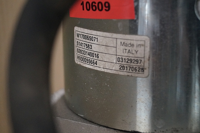 Jungheinrich 51417583 | Pumpmotor with tank and valve block 24V 2,2KW code R9320 - Pompe hydraulique pour Matériel de manutention: photos 2 Jungheinrich 51417583 | Pumpmotor with tank and valve block 24V 2,2KW code R9320 - Pompe hydraulique pour Matériel de manutention: photos 2