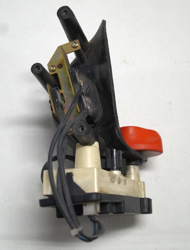 Linde 1443605100 | Rijschakelaar Control handle Control module - Système électrique pour Matériel de manutention: photos 3 Linde 1443605100 | Rijschakelaar Control handle Control module - Système électrique pour Matériel de manutention: photos 3