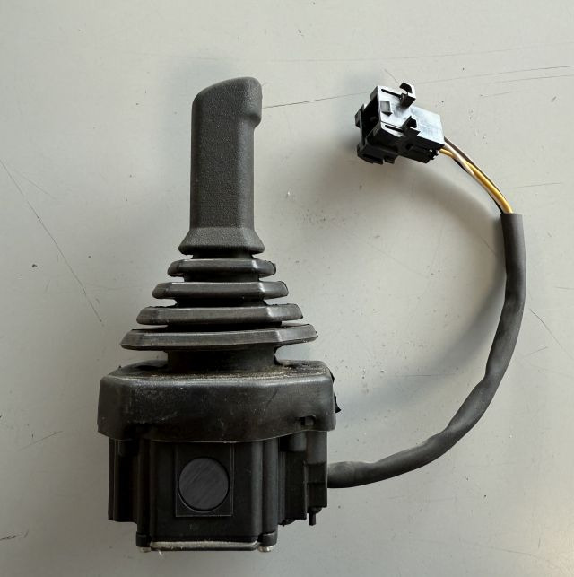 Linde 409324 | Joystick Single Axis Still no. 8409324 sn 00186 17/13 - Système électrique pour Matériel de manutention: photos 1 Linde 409324 | Joystick Single Axis Still no. 8409324 sn 00186 17/13 - Système électrique pour Matériel de manutention: photos 1