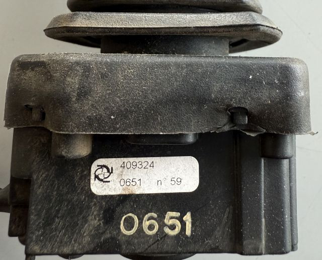 Linde 409324 | Joystick Single Axis Still no. 8409324 sn 0651 59 - Système électrique pour Matériel de manutention: photos 2 Linde 409324 | Joystick Single Axis Still no. 8409324 sn 0651 59 - Système électrique pour Matériel de manutention: photos 2