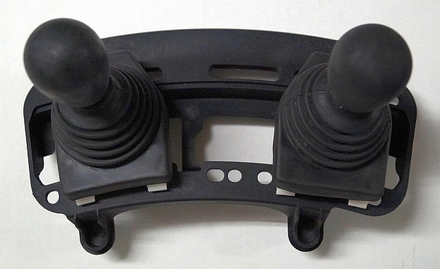 Linde 7919040015 | Joystick sn. 3244 - Système électrique pour Matériel de manutention: photos 1 Linde 7919040015 | Joystick sn. 3244 - Système électrique pour Matériel de manutention: photos 1