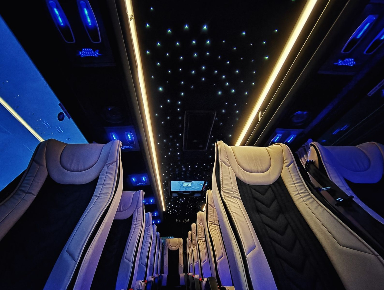 Mercedes-Benz Sprinter 519 XL /19+1+1/Luxury Bus /Coming Soon! Mercedes-Benz Sprinter 519 XL /19+1+1/Luxury /Panorama Windows - Minibus, Transport de personnes: photos 1 Mercedes-Benz Sprinter 519 XL /19+1+1/Luxury Bus /Coming Soon! Mercedes-Benz Sprinter 519 XL /19+1+1/Luxury /Panorama Windows - Minibus, Transport de personnes: photos 1