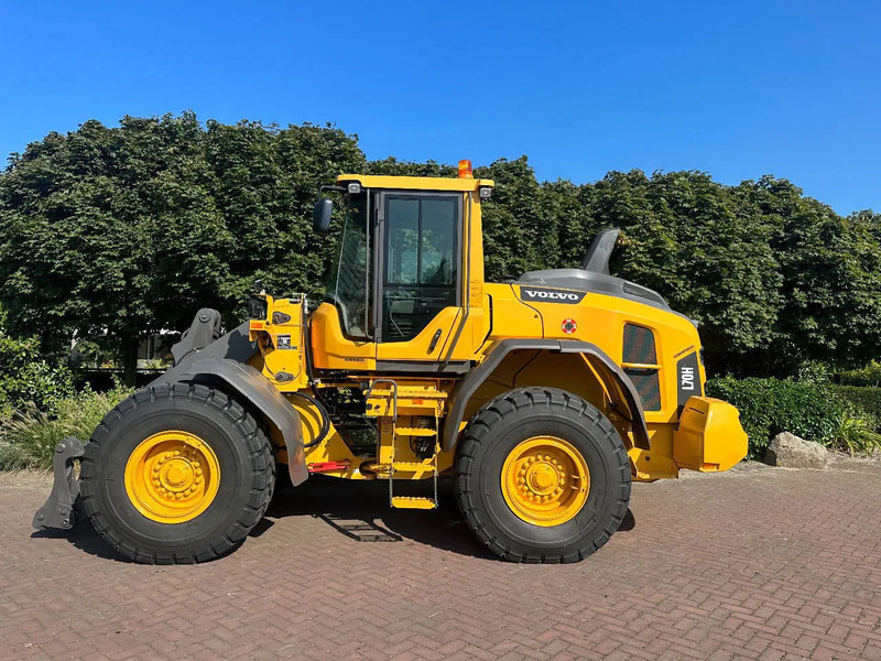 Volvo L70 H - Chargeuse sur pneus: photos 1 Volvo L70 H - Chargeuse sur pneus: photos 1
