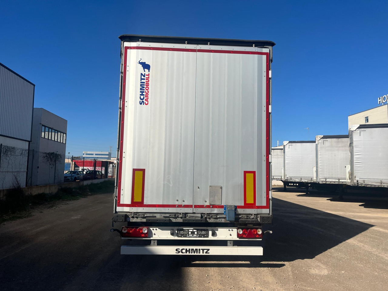 Schmitz Cargobull SCS24/L Varios - Semi-remorque rideaux coulissants: photos 4 Schmitz Cargobull SCS24/L Varios - Semi-remorque rideaux coulissants: photos 4