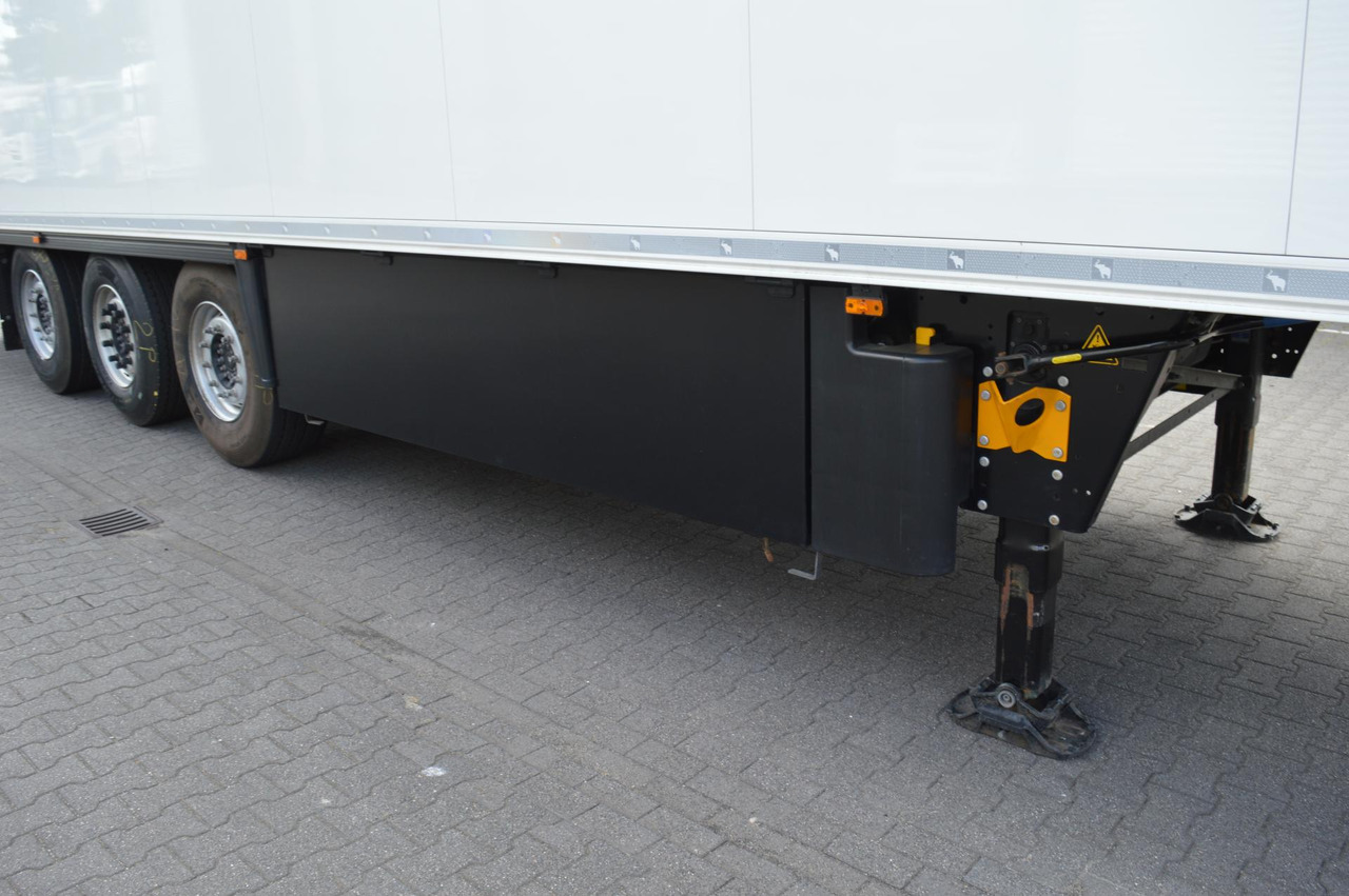 Schmitz Cargobull SKO FP 45 Carrier Vector 1550 - Semi-remorque frigorifique: photos 4 Schmitz Cargobull SKO FP 45 Carrier Vector 1550 - Semi-remorque frigorifique: photos 4