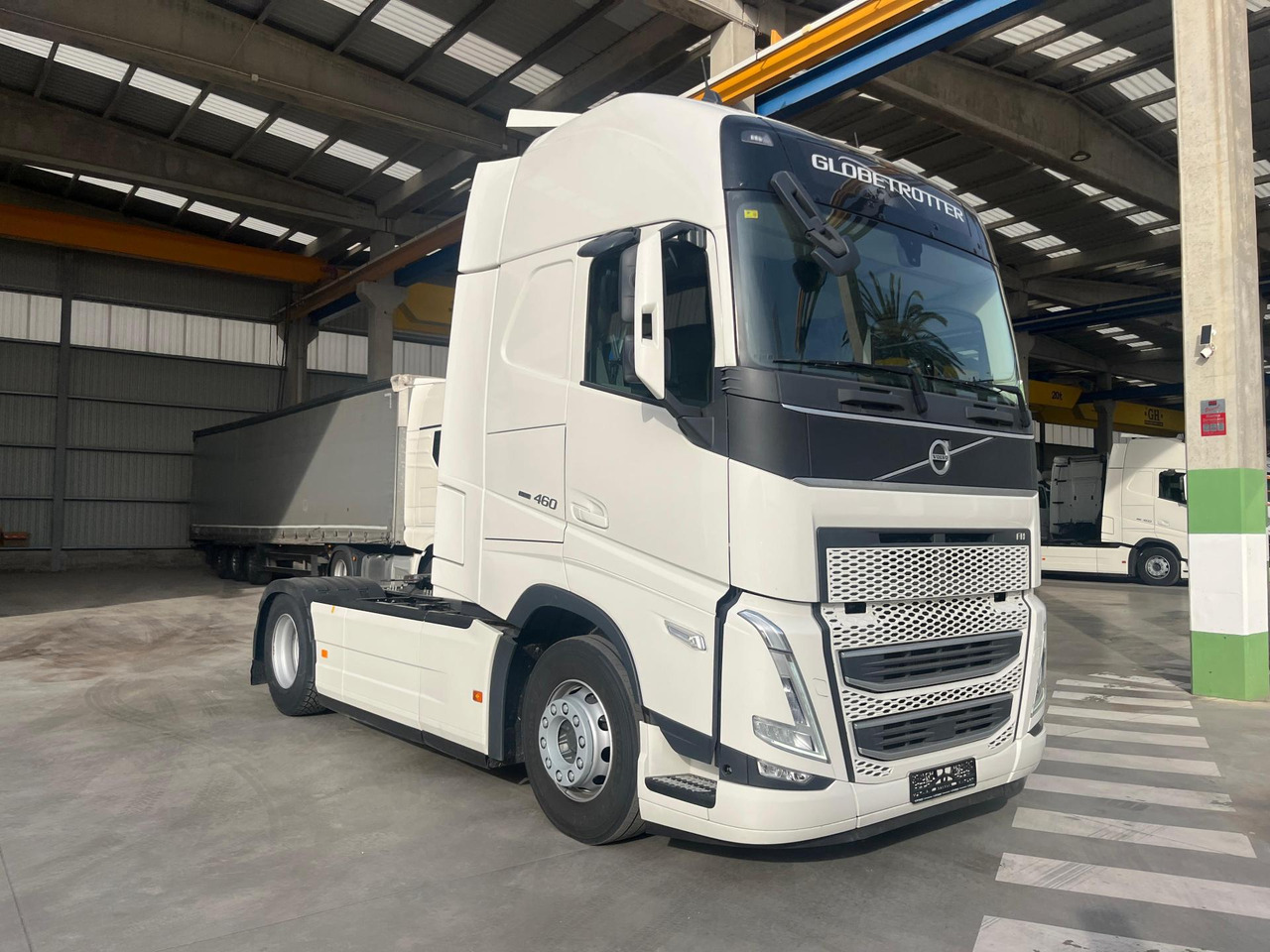 Volvo FH 460 Globetrotter XL i-Save I-ParkCool - Tracteur routier: photos 2 Volvo FH 460 Globetrotter XL i-Save I-ParkCool - Tracteur routier: photos 2