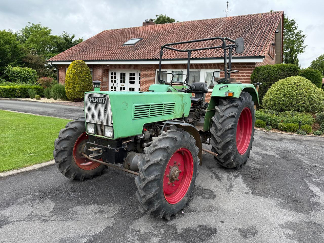 Fendt Farmer 106 (FWA 268S) - Tracteur agricole: photos 2 Fendt Farmer 106 (FWA 268S) - Tracteur agricole: photos 2