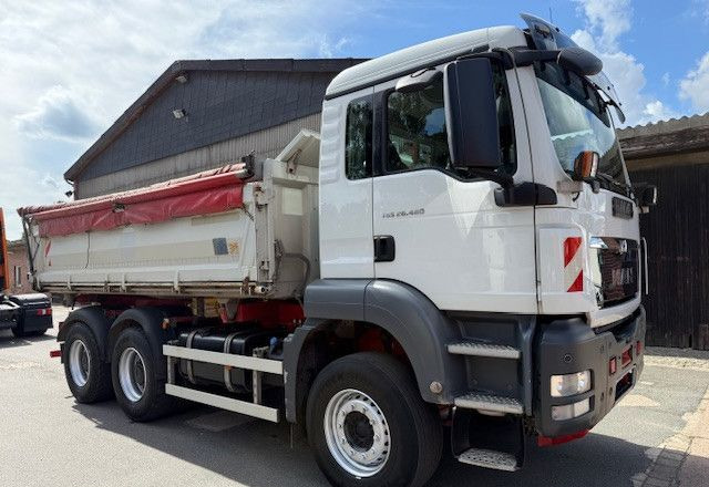 MAN TGS 26.480 6x4 BB | Wywrotka MEILLER | 480 KM | Manual | Hydraulika | Euro5 - Camion benne: photos 1 MAN TGS 26.480 6x4 BB | Wywrotka MEILLER | 480 KM | Manual | Hydraulika | Euro5 - Camion benne: photos 1