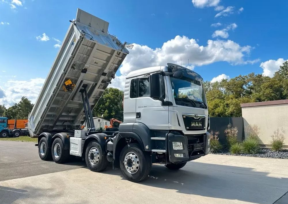 MAN TGS 41.500 8x4 – wywrotka 3-stronna MEILLER + Bordmatic +Retarder +Euro6 - Camion benne: photos 2 MAN TGS 41.500 8x4 – wywrotka 3-stronna MEILLER + Bordmatic +Retarder +Euro6 - Camion benne: photos 2