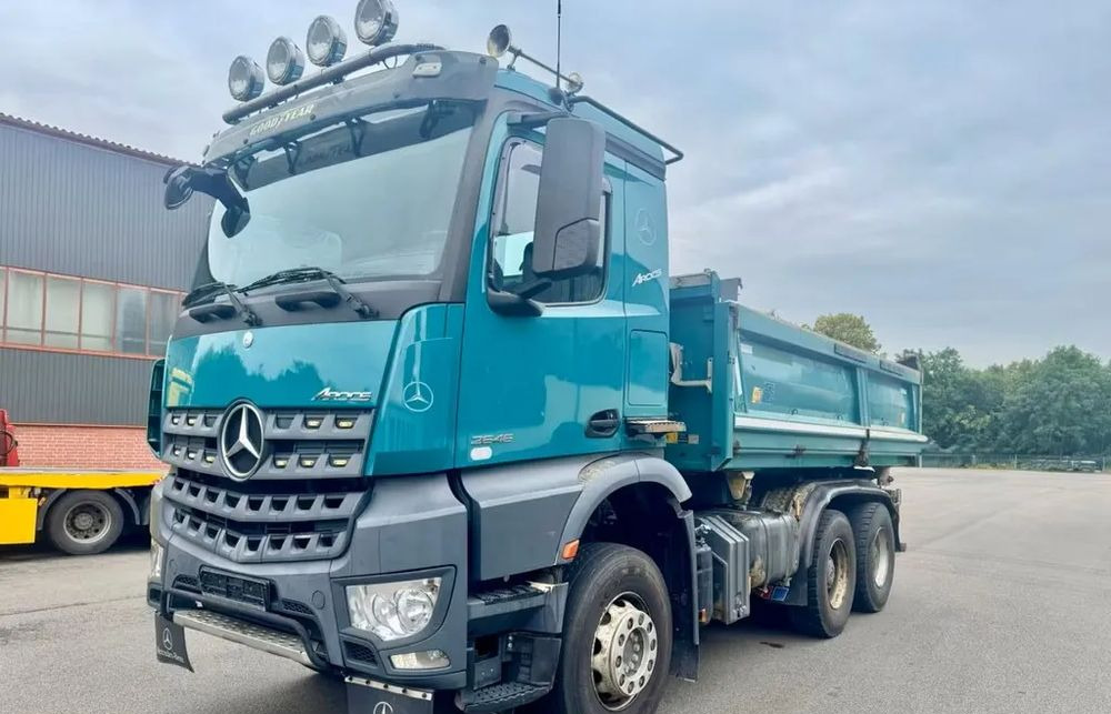 Mercedes-Benz Arocs 2646 6x4 – Wywrotka trójstronna Meiller / Bordmatik / Euro6 - Camion benne: photos 1 Mercedes-Benz Arocs 2646 6x4 – Wywrotka trójstronna Meiller / Bordmatik / Euro6 - Camion benne: photos 1