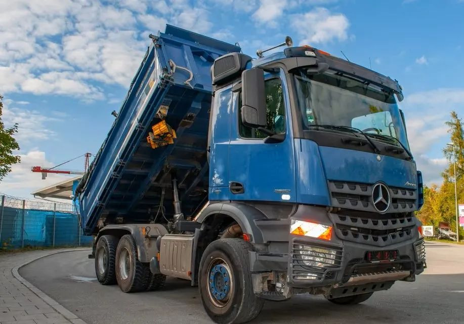 Mercedes-Benz Arocs 2652 6x4 – Wywrotka trójstronna Meiller z Bordmatik (Euro 6) - Camion benne: photos 2 Mercedes-Benz Arocs 2652 6x4 – Wywrotka trójstronna Meiller z Bordmatik (Euro 6) - Camion benne: photos 2