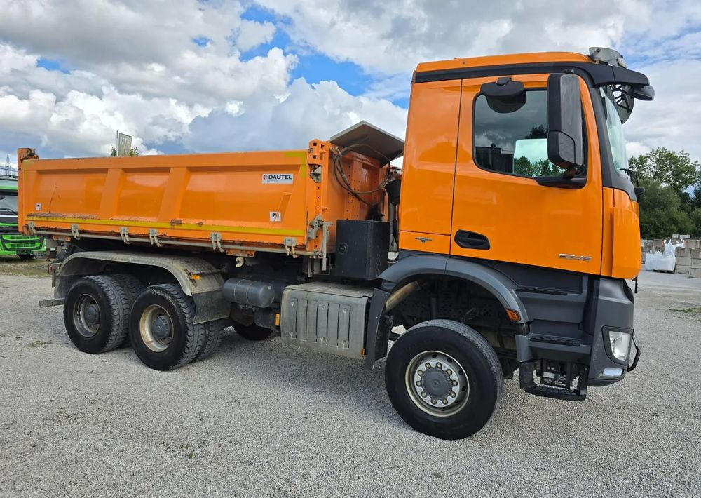 Mercedes-Benz Arocs 3345 6x6 Allrad / Bordmatic – Wywrotka Dautel | 449 KM | - Camion benne: photos 3 Mercedes-Benz Arocs 3345 6x6 Allrad / Bordmatic – Wywrotka Dautel | 449 KM | - Camion benne: photos 3
