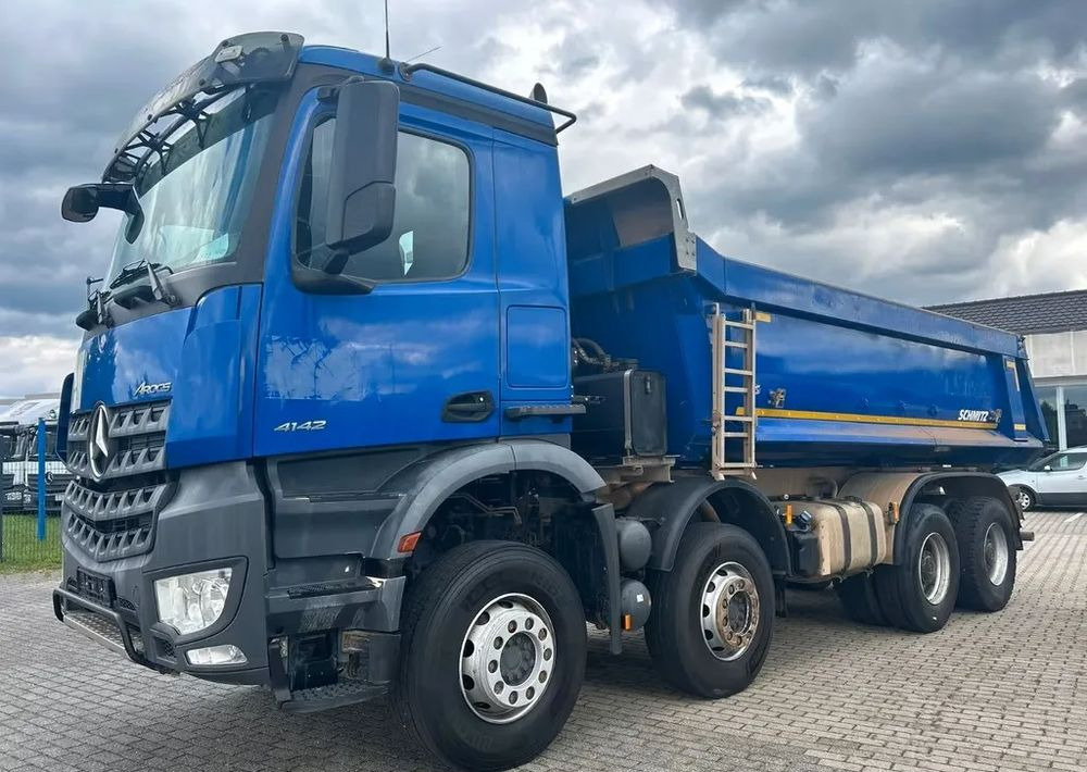 Mercedes-Benz Arocs 4142 | Wywrotka Schmitz | 8x4 | Euro 6 | Klima | Retarder | 242 598 km - Camion benne: photos 4 Mercedes-Benz Arocs 4142 | Wywrotka Schmitz | 8x4 | Euro 6 | Klima | Retarder | 242 598 km - Camion benne: photos 4
