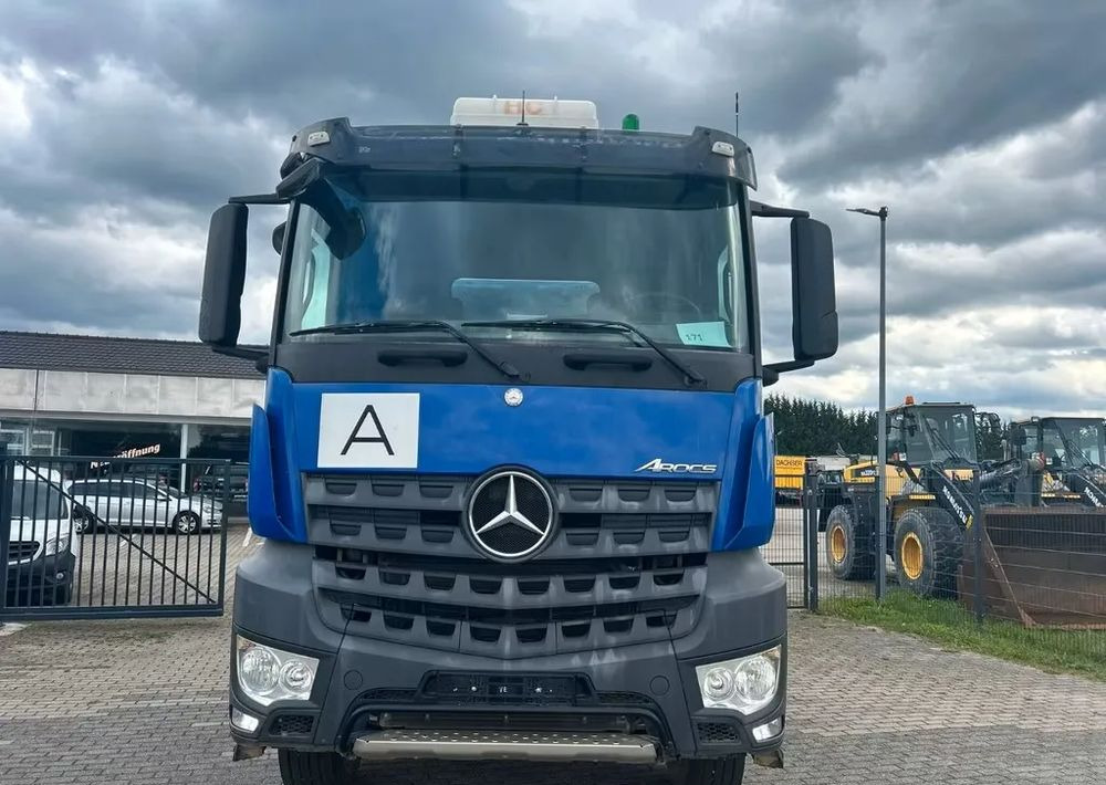 Mercedes-Benz Arocs 4142 | Wywrotka Schmitz | 8x4 | Euro 6 | Klima | Retarder | 242 598 km - Camion benne: photos 5 Mercedes-Benz Arocs 4142 | Wywrotka Schmitz | 8x4 | Euro 6 | Klima | Retarder | 242 598 km - Camion benne: photos 5