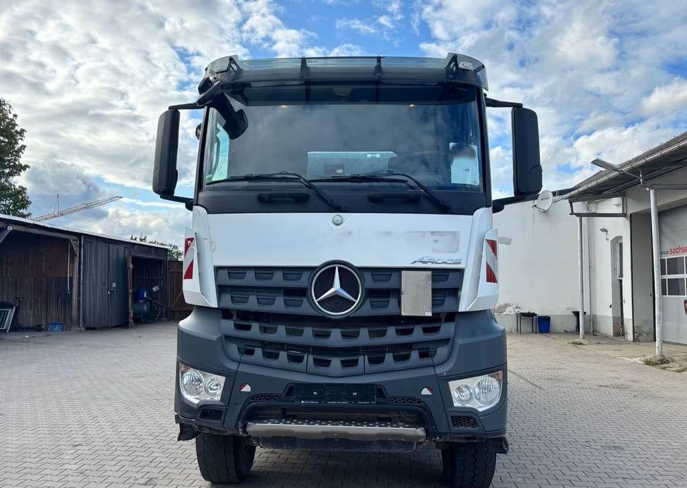 Mercedes-Benz Arocs 4145 AK 8x6 | Wywrotka trójstronna Schmitz Mulde | Klima | Kamera | - Camion benne: photos 5 Mercedes-Benz Arocs 4145 AK 8x6 | Wywrotka trójstronna Schmitz Mulde | Klima | Kamera | - Camion benne: photos 5