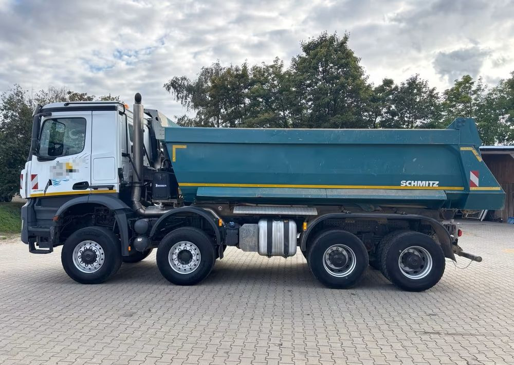 Mercedes-Benz Arocs 4145 AK 8x6 | Wywrotka trójstronna Schmitz Mulde | Klima | Kamera | - Camion benne: photos 4 Mercedes-Benz Arocs 4145 AK 8x6 | Wywrotka trójstronna Schmitz Mulde | Klima | Kamera | - Camion benne: photos 4