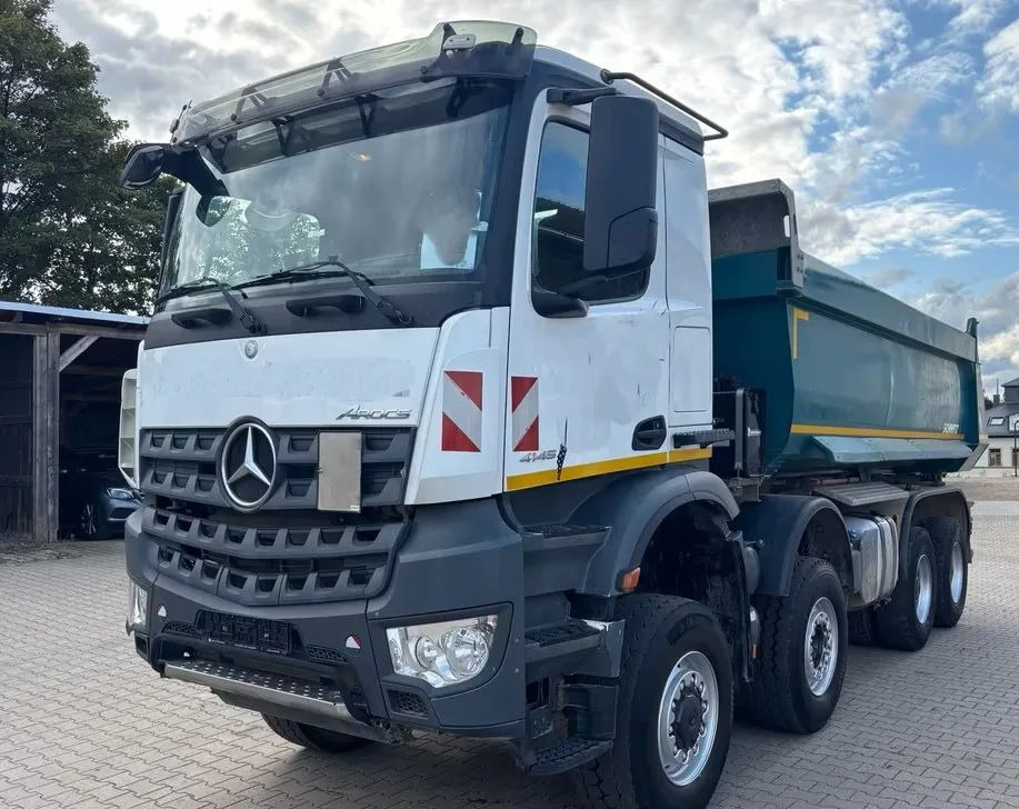 Camion benne Mercedes-Benz Mercedes-Benz Arocs 4145AK 8x6 Allrad | Wywrotka Schmitz Mulda z hydrauliczną zabudową kiprującą | Euro 6c | Przebieg: 144 249 km !!!!: photos 8 Camion benne Mercedes-Benz Mercedes-Benz Arocs 4145AK 8x6 Allrad | Wywrotka Schmitz Mulda z hydrauliczną zabudową kiprującą | Euro 6c | Przebieg: 144 249 km !!!!: photos 8
