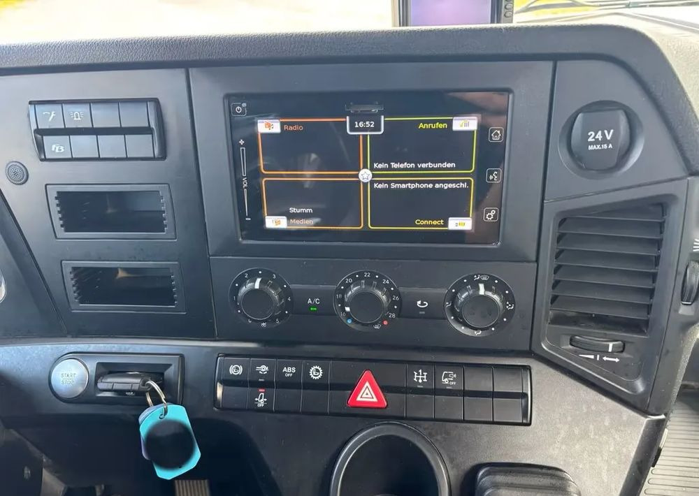 Camion benne Mercedes-Benz Mercedes-Benz Arocs 4145AK 8x6 Allrad | Wywrotka Schmitz Mulda z hydrauliczną zabudową kiprującą | Euro 6c | Przebieg: 144 249 km !!!!: photos 12 Camion benne Mercedes-Benz Mercedes-Benz Arocs 4145AK 8x6 Allrad | Wywrotka Schmitz Mulda z hydrauliczną zabudową kiprującą | Euro 6c | Przebieg: 144 249 km !!!!: photos 12