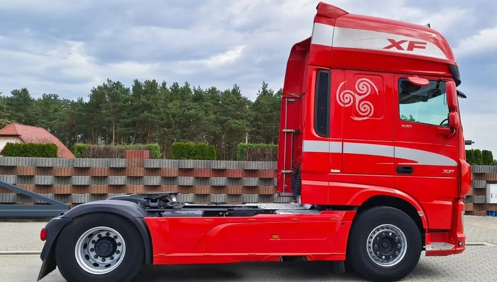 DAF XF 530 Super Space Cab | RETARDER | KLIMATYZACJA | EURO 6 | 2018 | 530 000 km - Tracteur routier: photos 2 DAF XF 530 Super Space Cab | RETARDER | KLIMATYZACJA | EURO 6 | 2018 | 530 000 km - Tracteur routier: photos 2