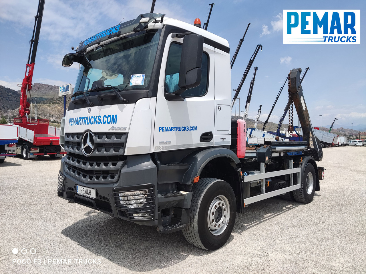 MERCEDES-BENZ AROCS 1845 PORTACONTENEDOR CADENA - Camion multibenne: photos 2 MERCEDES-BENZ AROCS 1845 PORTACONTENEDOR CADENA - Camion multibenne: photos 2