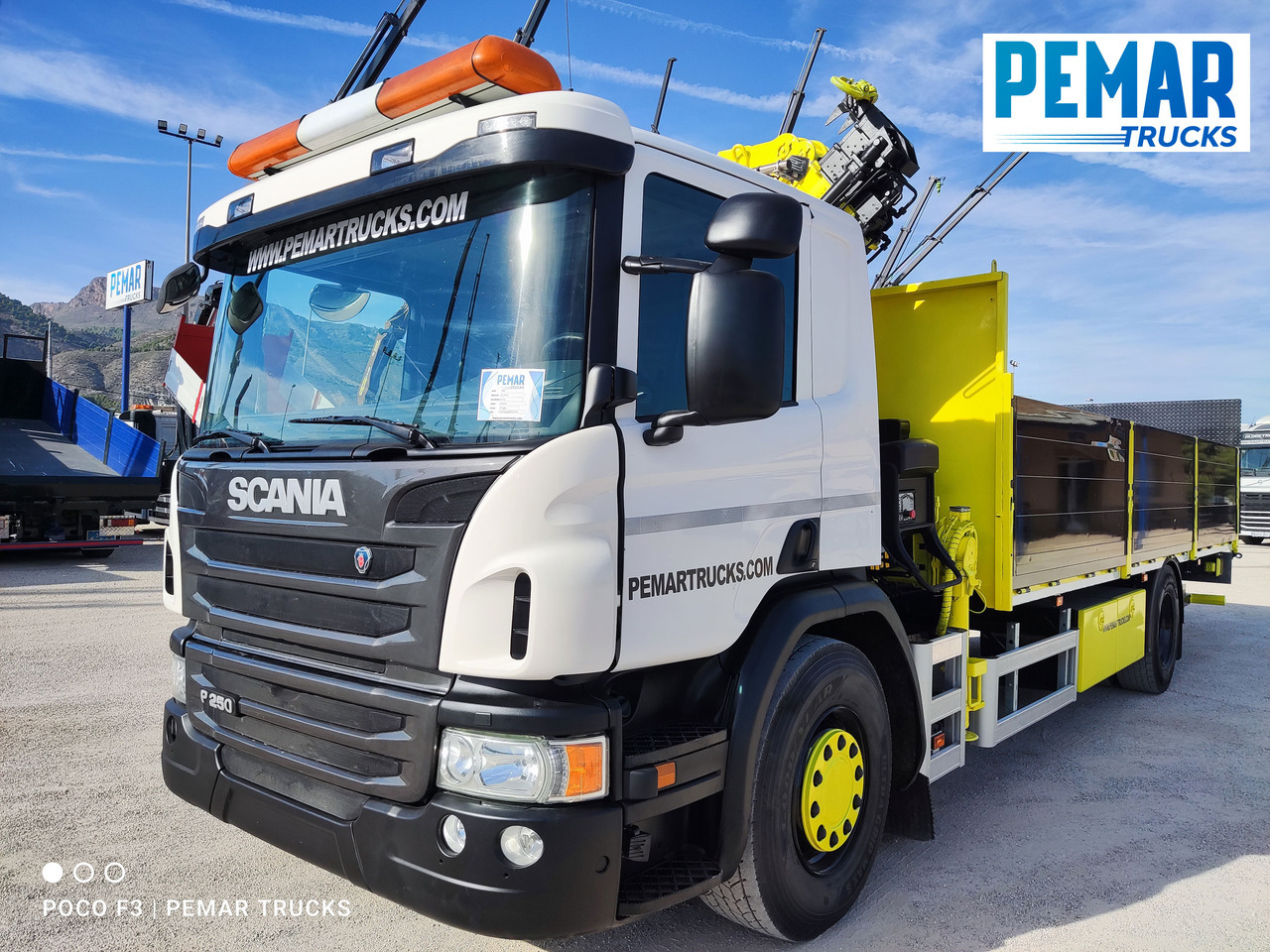 SCANIA P 250 GRUA CAJA FIJA - Camion grue: photos 2 SCANIA P 250 GRUA CAJA FIJA - Camion grue: photos 2