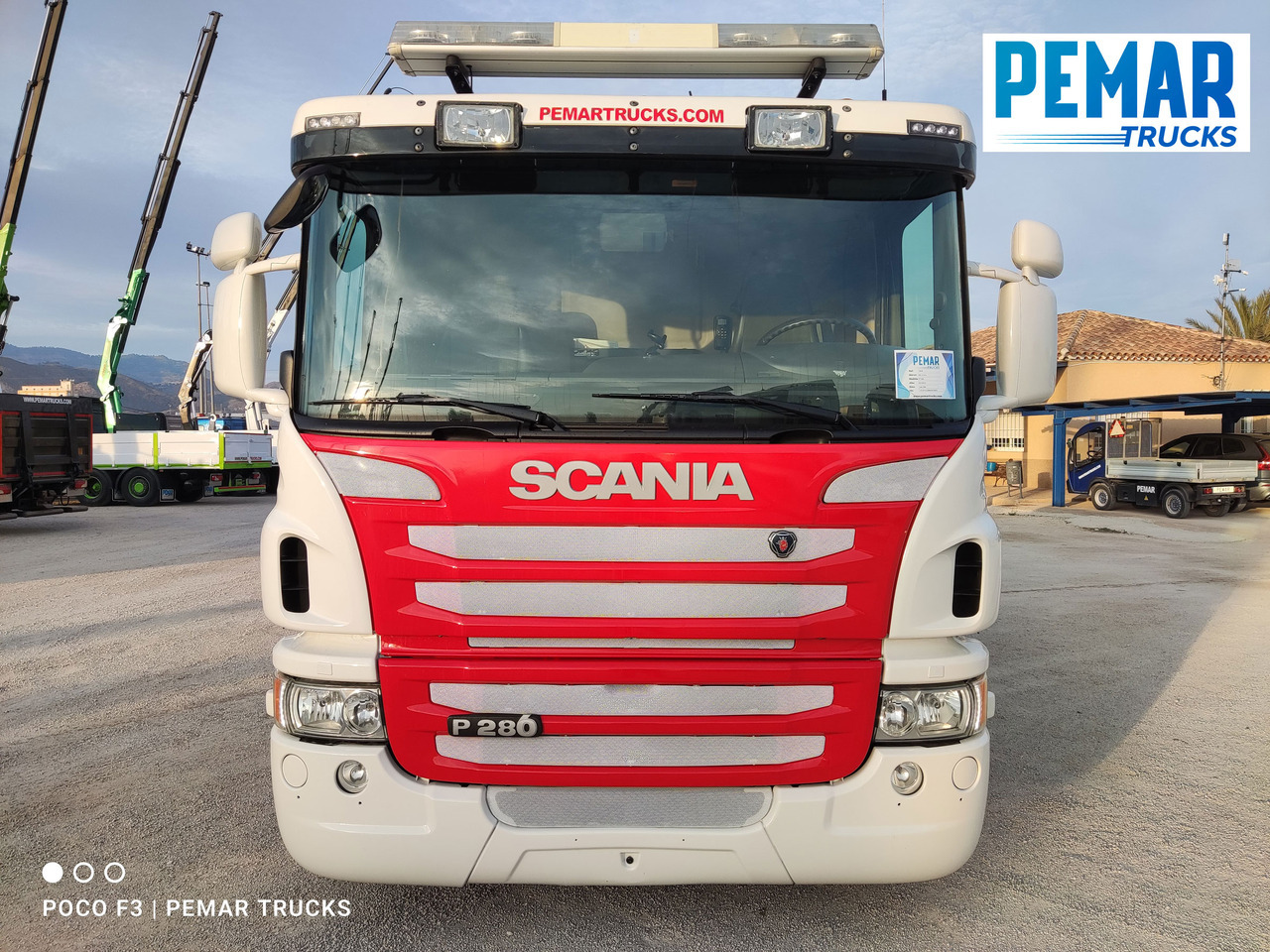 SCANIA P 280 GRUA BASCULANTE 18T EURO 6 - Camion grue: photos 2 SCANIA P 280 GRUA BASCULANTE 18T EURO 6 - Camion grue: photos 2