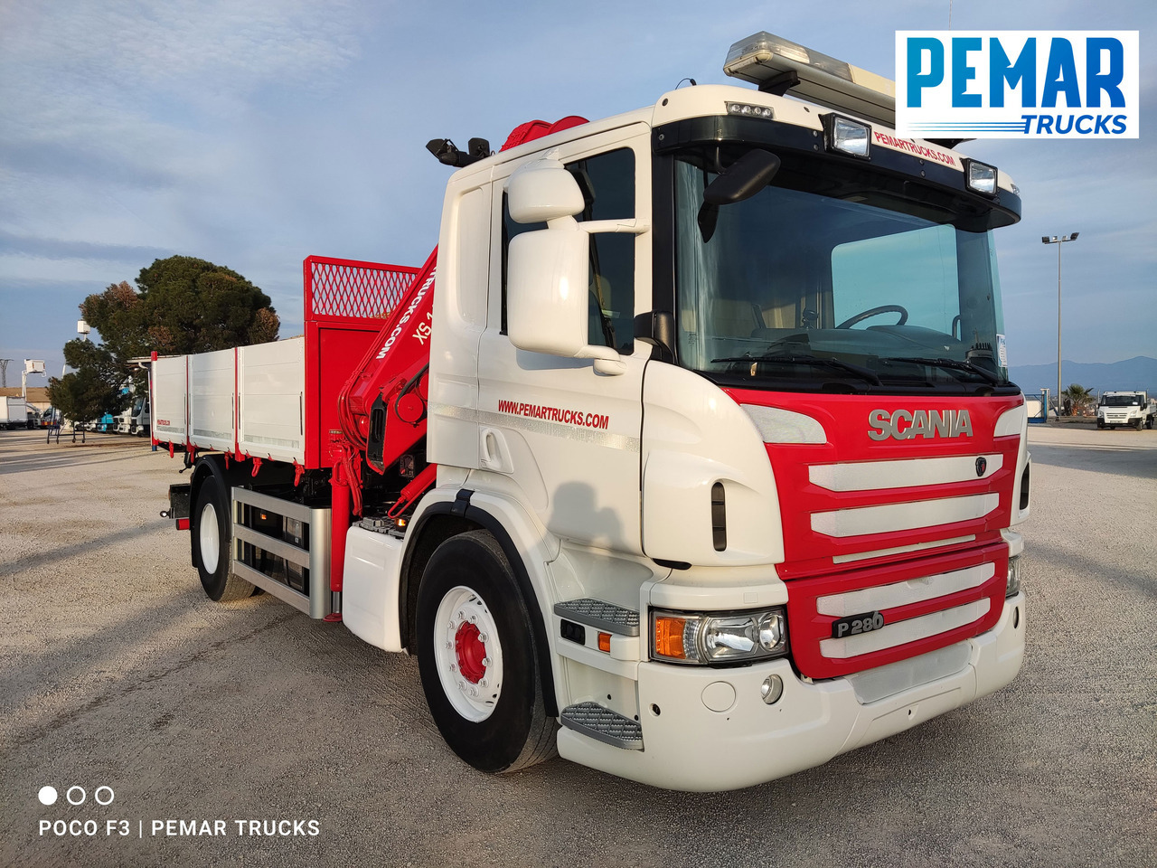 SCANIA P 280 GRUA BASCULANTE 18T EURO 6 - Camion grue: photos 3 SCANIA P 280 GRUA BASCULANTE 18T EURO 6 - Camion grue: photos 3