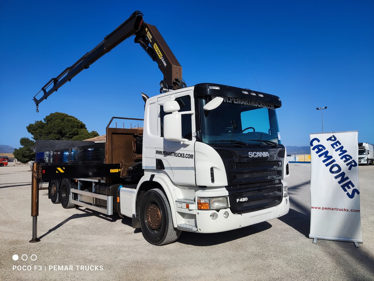 SCANIA P 420 6X2 GRUA CAJA FIJA - Camion porte-conteneur/ Caisse mobile, Camion grue: photos 3 SCANIA P 420 6X2 GRUA CAJA FIJA - Camion porte-conteneur/ Caisse mobile, Camion grue: photos 3