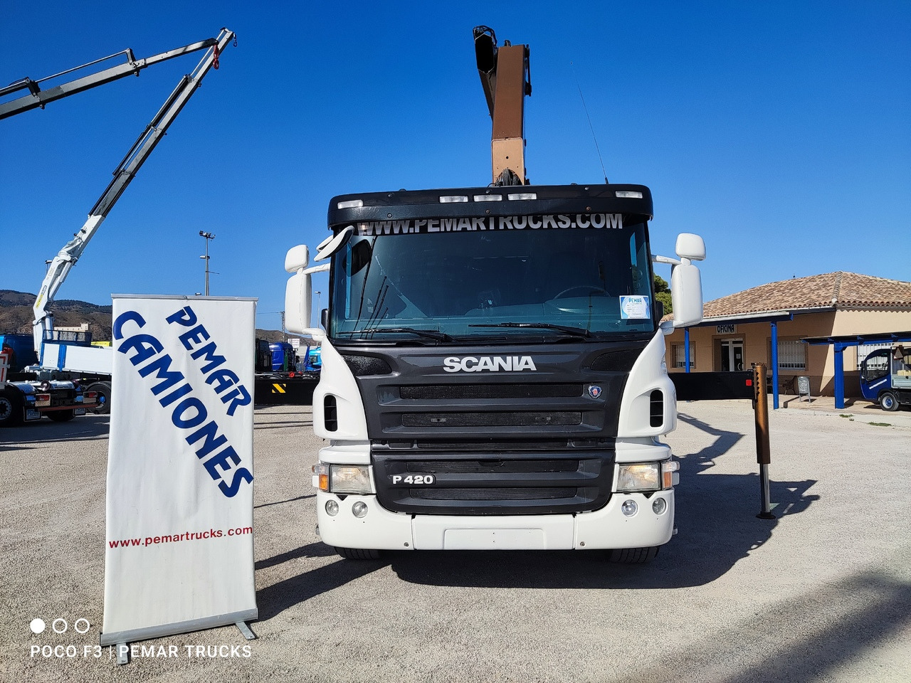 SCANIA P 420 6X2 GRUA CAJA FIJA - Camion porte-conteneur/ Caisse mobile, Camion grue: photos 2 SCANIA P 420 6X2 GRUA CAJA FIJA - Camion porte-conteneur/ Caisse mobile, Camion grue: photos 2