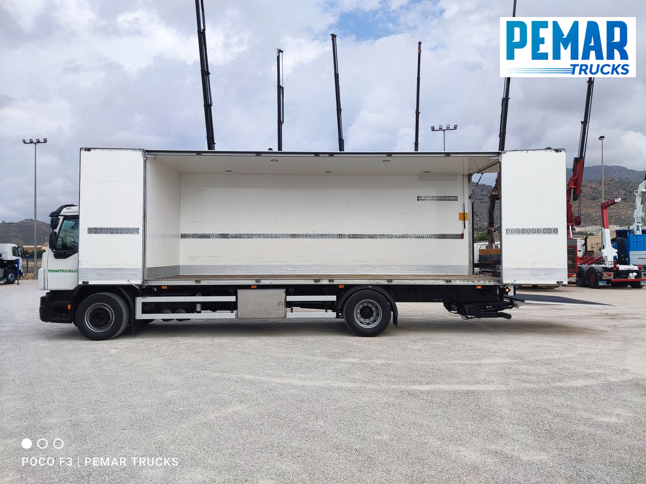 Camion fourgon VOLVO FE 320 CAJA CERRADA 18T EURO 6: photos 9