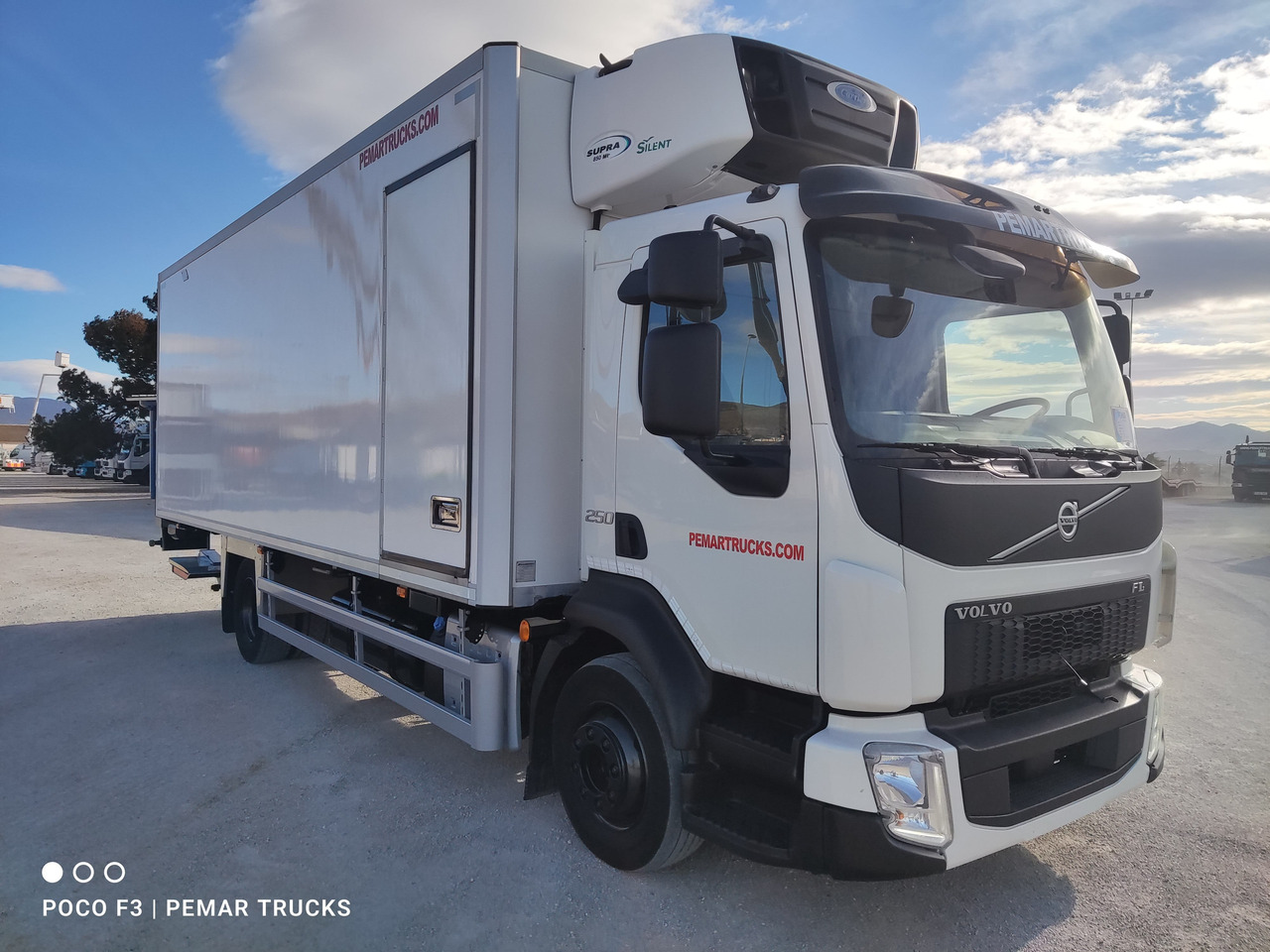 VOLVO FL 250 FRIGORIFICO 12T EURO 6 - Camion frigorifique: photos 3 VOLVO FL 250 FRIGORIFICO 12T EURO 6 - Camion frigorifique: photos 3