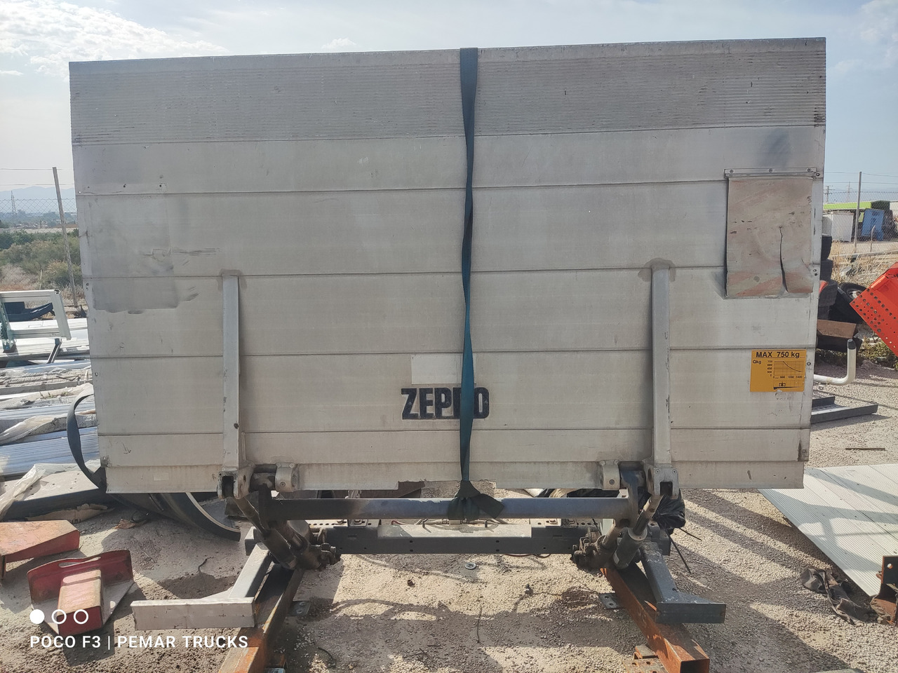 ZEPRO PLATAFORMA ELEVADORA - Hayon élévateur: photos 1 ZEPRO PLATAFORMA ELEVADORA - Hayon élévateur: photos 1