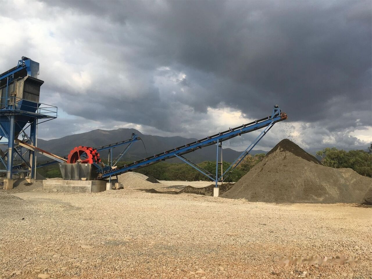 Kinglink 150TPH RIVER STONE CRUSHING PLANT - Concasseur à mâchoires: photos 4 Kinglink 150TPH RIVER STONE CRUSHING PLANT - Concasseur à mâchoires: photos 4