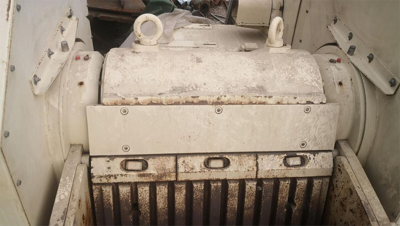 Metso C3054 - Concasseur à mâchoires: photos 3 Metso C3054 - Concasseur à mâchoires: photos 3