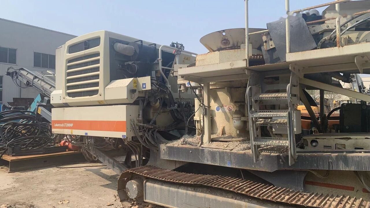 Metso LT200HP Mobile Cone Crusher - Concasseur mobile: photos 2 Metso LT200HP Mobile Cone Crusher - Concasseur mobile: photos 2