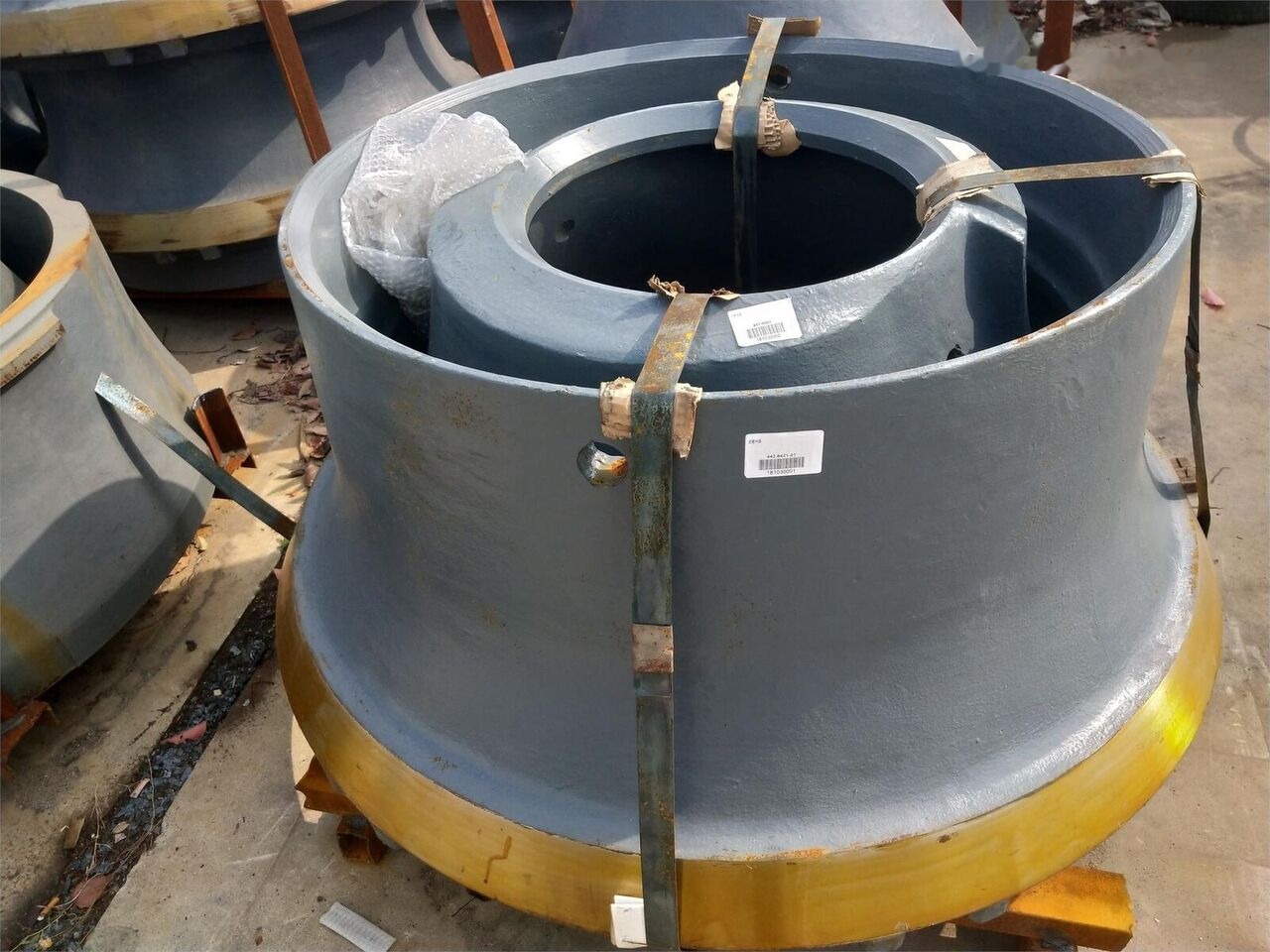 BOWL/CONCAVE/MANTLE/SPARE PARTS KINGLINK for Sandvik crushing plant - Pièces de rechange: photos 4 BOWL/CONCAVE/MANTLE/SPARE PARTS KINGLINK for Sandvik crushing plant - Pièces de rechange: photos 4