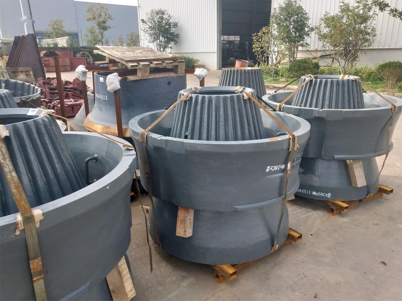 BOWL/CONCAVE/MANTLE/SPARE PARTS KINGLINK for Sandvik crushing plant - Pièces de rechange: photos 3 BOWL/CONCAVE/MANTLE/SPARE PARTS KINGLINK for Sandvik crushing plant - Pièces de rechange: photos 3