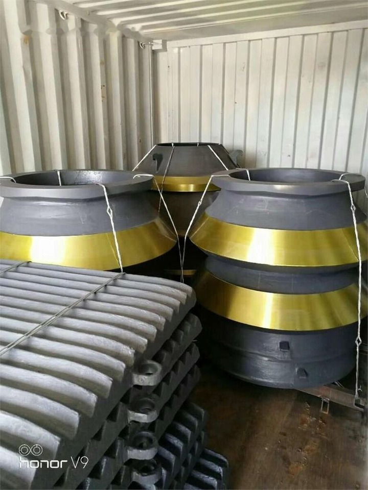 Spare parts for Jaw Crusher and Cone Crusher - Pièces de rechange pour Concasseur à mâchoires: photos 1 Spare parts for Jaw Crusher and Cone Crusher - Pièces de rechange pour Concasseur à mâchoires: photos 1