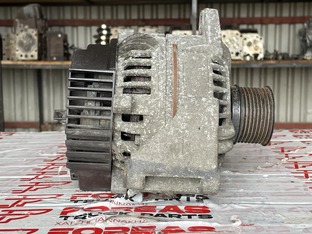 BOSCH FOR MERCEDES - A 013 154 7802 - Alternateur pour Camion: photos 2 BOSCH FOR MERCEDES - A 013 154 7802 - Alternateur pour Camion: photos 2