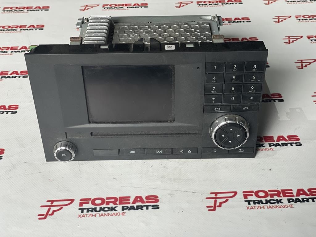 BOSCH RADIO FOR MERCEDES ACTROS MP4 - A 0004466662 - Cabine et intérieur pour Camion: photos 1 BOSCH RADIO FOR MERCEDES ACTROS MP4 - A 0004466662 - Cabine et intérieur pour Camion: photos 1