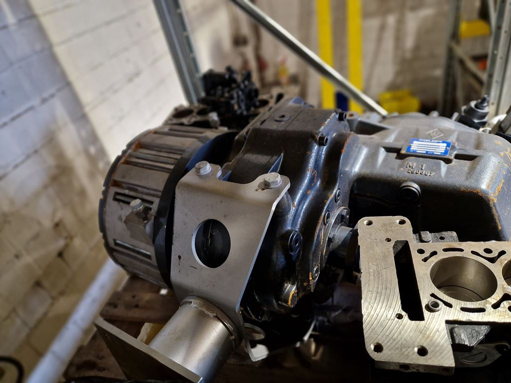 DANFOSS / SAUER BIBUS DRIVE CONTROL 1 - 50.80.0853 - Pompe hydraulique pour Camion: photos 5 DANFOSS / SAUER BIBUS DRIVE CONTROL 1 - 50.80.0853 - Pompe hydraulique pour Camion: photos 5