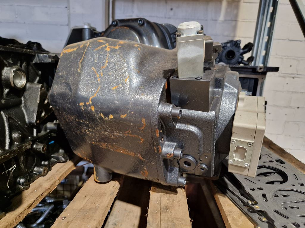 DANFOSS / SAUER BIBUS DRIVE CONTROL 1 - 50.80.0853 - Pompe hydraulique pour Camion: photos 1 DANFOSS / SAUER BIBUS DRIVE CONTROL 1 - 50.80.0853 - Pompe hydraulique pour Camion: photos 1