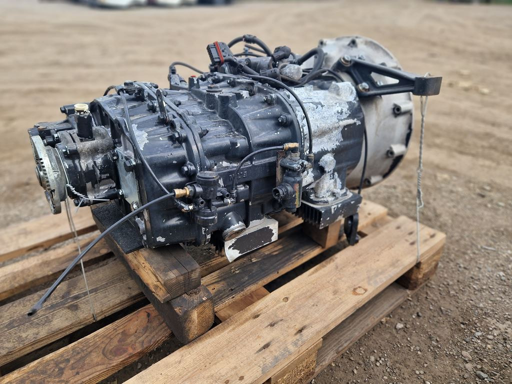 EATON / VICKERS Y 08389 WITH OVER - Boîte de vitesse pour Camion: photos 4 EATON / VICKERS Y 08389 WITH OVER - Boîte de vitesse pour Camion: photos 4