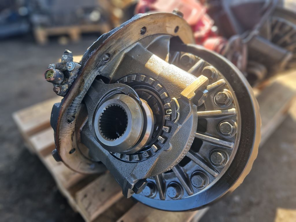 MAN 81.35010.6252 - 9:37 - Différentiel pour Camion: photos 1 MAN 81.35010.6252 - 9:37 - Différentiel pour Camion: photos 1