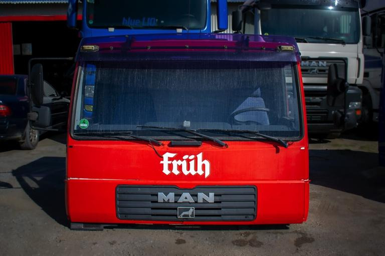 MAN L2000 - Cabine pour Camion: photos 2 MAN L2000 - Cabine pour Camion: photos 2