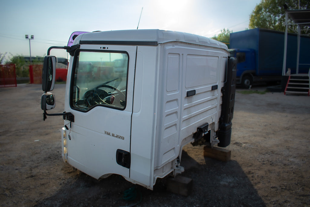 MAN TGL 8.220 - Cabine pour Camion: photos 4 MAN TGL 8.220 - Cabine pour Camion: photos 4