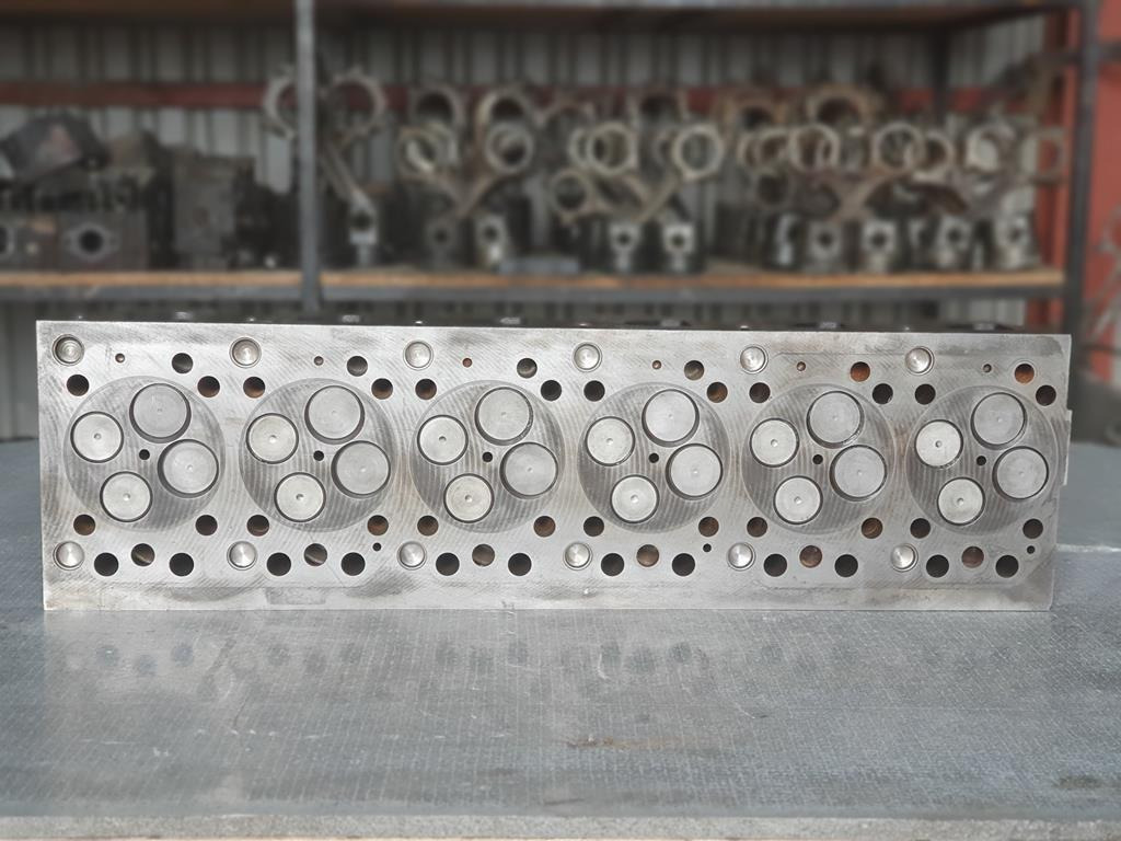 MAN TGM COMMONRAIL 6 CYLINDERS - Culasse pour Camion: photos 1 MAN TGM COMMONRAIL 6 CYLINDERS - Culasse pour Camion: photos 1